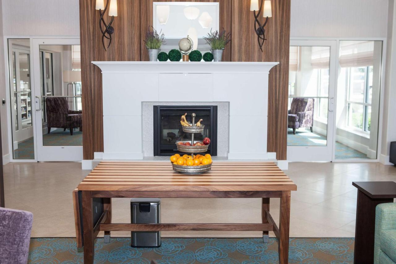 Hilton Garden Inn Springfield Bagian luar foto